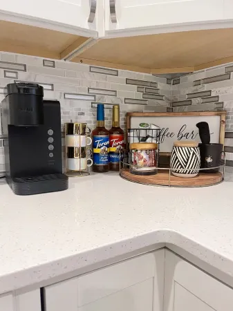 NEW! Heart of Downtown: The Hill Oasis Отели в г. Меса