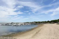 Luxury Monument Beach Villa /Short term rentals