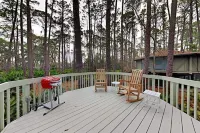 Stunning Sea Pines Treetop Oasis Deck & Grill with short walk to Harbourtown