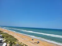 Bobby's oceanfront   2 king suites and bunk beds condo - Hot Tub