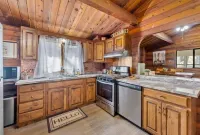 Cozy Copper Cabin in the City - the whole place is yours!