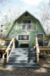 Green House Under the Oaks Near Weeki Wachee Springs & Cabot Farms Golf Course