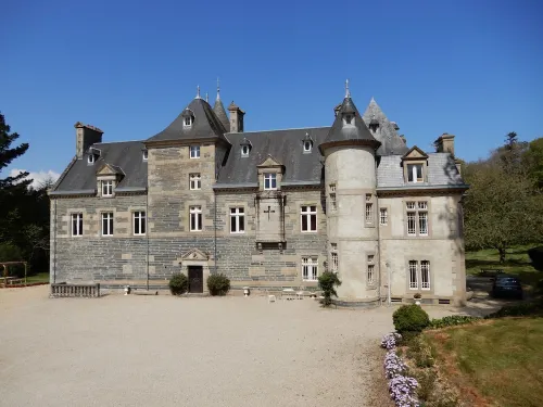Castle outbuilding sleeps 6