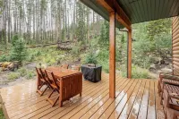 Cozy Woodland Retreat, 4 Beds, Family Friendly