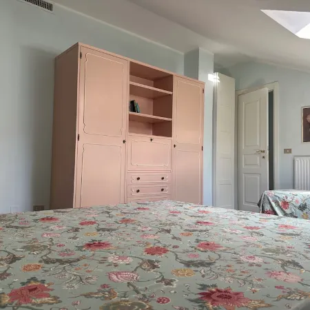 Chiavari apartment with reserved parking space in a residential context
