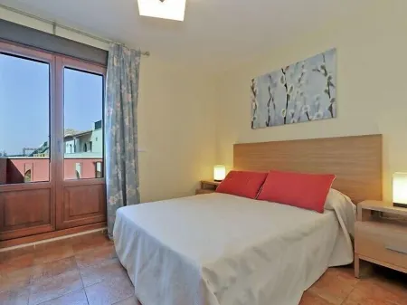 Beautiful 3 bed townhouse in Andalucia ideal for families, golf. Shared Pool.<br> Отели в г. Коста Оксиденталь