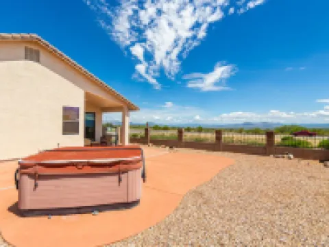 Beautiful Benson Getaway with Hot Tub Hotels in Benson