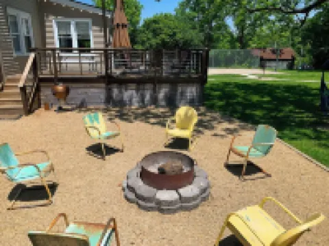 BACKYARD WANDERLAND - Near ARK & Creation Museum - perfect for big families!