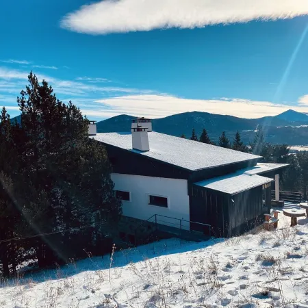 Sublime Views-Upper Chalet-180m2 Aux Angles -16Pers on 3300m2-Near the Center