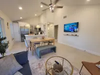 Palm Harbor Renovated 3-bedroom Hideaway! - 4つ星