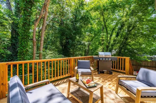 Charming 5bd - BBQ - Deck- 4mins Duke University - Alloggi