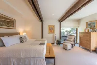 Pebble Beach perfection. Peaceful, Ocean view property to rest, golf, reset. Hotel a Pebble Beach