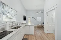 SAND AND OCEAN LOVERS VACATION VILLA "B"