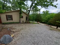 Sunrise Bliss- Lakefront; Minutes to DAM Site Park and Indian Creek Park