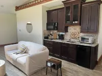 Cozy cottage just on the outskirts of Lynchburg! Hotels in Campbell County