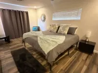 Luxe Serenity - Remodeled home walking distance from Chapel of the Holy Cross.