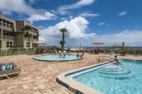Crescent Beach Retreat- Fully updated 2 BR/2BA  Direct ocean views in Coquina! - Uima-altaat