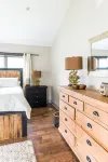 Designer Home: A+ Views HotTub Pool GameRoom Grill