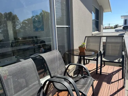 Cosy unit with delightful park and water views. Perfect for a family holiday! Отели рядом с Аэропорт Байрон Гейтуэй