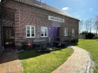 Gulfhof Studio "Norderney" with a View of the Nature Reserve Hotels in Ihlow