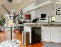 3BR, Sleeps 6, Onsite Parking & Gym Access