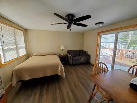 Cozy Cabin Getaway - Studio on ATV & Snowmobile Trail with Hi Speed WiFi