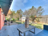 Vibrant 3 bed 1.5 bath home that's close to everything in OKC!!! Hotels near Goodwill Thrift Store & Donation Center