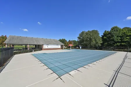 Atlanta, Airport, Entire Home Sleeps 9, 4BR's, 2.5Baths, 5Beds