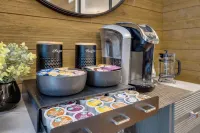 SnowCone, CottonCandy, Music, Games, Hot Tub, Sauna, 6 TVs, Fire Pit, Pets