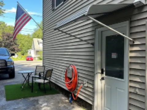 Extra large 1 Bedroom apartment! Hoteles en Salem