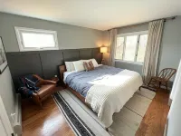 Modern Home: Hot Tub, Mountain Views & EV Charger