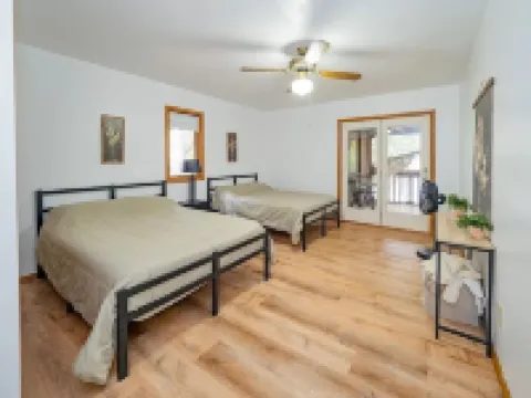 Private Lake Front Home With Pontoon Rental Available On Property Hotels in Barry County