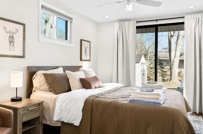 Commerce Cove Cottage - Quiet Lake Retreat, Pet-Friendly!