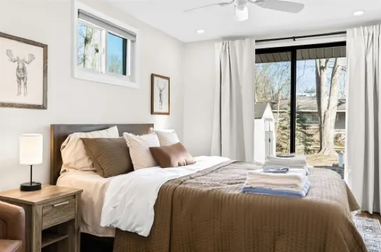 Commerce Cove Cottage - Quiet Lake Retreat, Pet-Friendly! Hotels in Commerce Charter Township