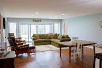 Ultimate Country Home with a 4800 sq.ft shed- pickle ball, corn hole, and more!! Hotels in Shelby County