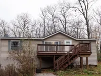 Motorsports Basecamp near lakes and forest Hotels in Round Lake