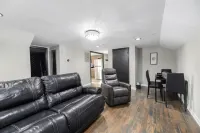 "Upper Magnolia"- Nice 2 Bed Apt Fully Remodeled and Stocked Hotels in Chambersburg