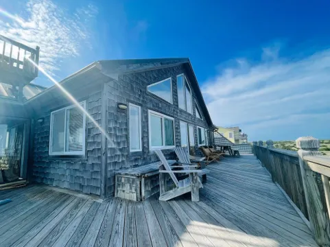 Dune Haus ~ Lovely Oceanfront Cottage Private Cape Hatteras Beach HotTub Lift