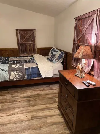 Charming Cabin near 7Springs/Ohiopyle/Fallingwater w/lots of room to spread out