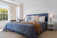 King Bed * Close to I-2 10 Miles to Ft Campbell Hotels near Finish Line