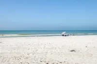 Sunset Views & Easy Beach Access