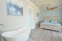 BEACH HANSON 3 NEW Construction with pool and spa