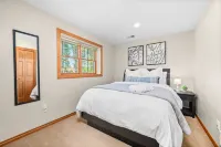 Cozy 2BR - Heated Bath Floors - Close To town