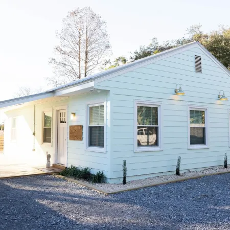 Marsh view bungalow located in Georgetown, SC