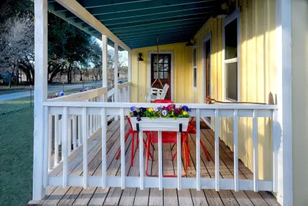 Tarpley Guesthouse/Hill Country/Private Pool