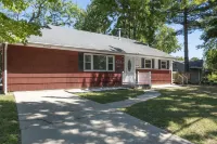 Modern 5 Bed, 2 Bath Home w/ Outdoor Patio! Near OSU