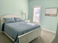 Carolina Skies Holden Beach.  3 Min Walk to Beach! Premier Host -Guest Favorite!