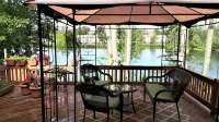 Anchorage Full Lake View Villa Hotels near Walmart Supercenter