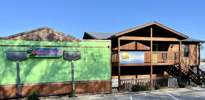 Three Season's Resort Lakefront Condo with Remarkable Views at Mile Marker 21