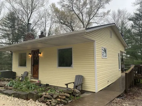 4PelicansOhio: Refreshing Cabin Near Leesville Lake… Pets Welcome… 3 Queens Hotels in Carroll County